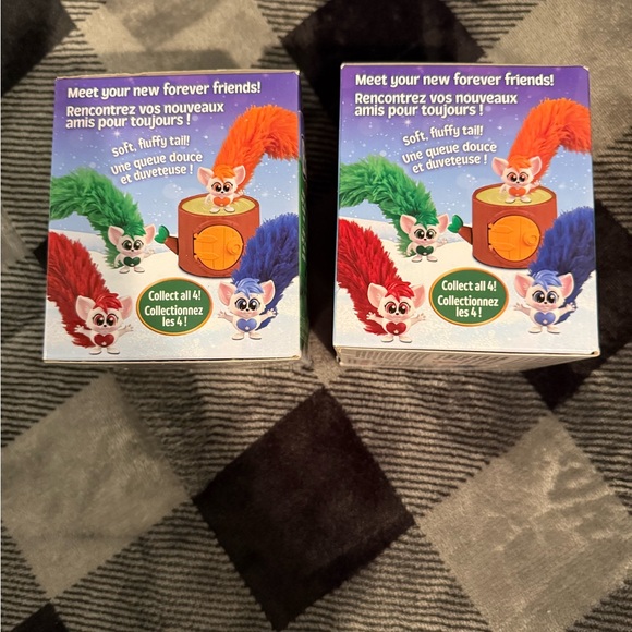 Santaverse Boogie Hideout Surprise Toy - Picture 2 of 2